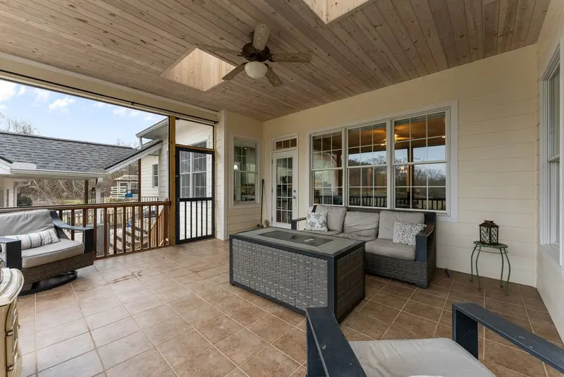 Screened Porch "Conference Room"