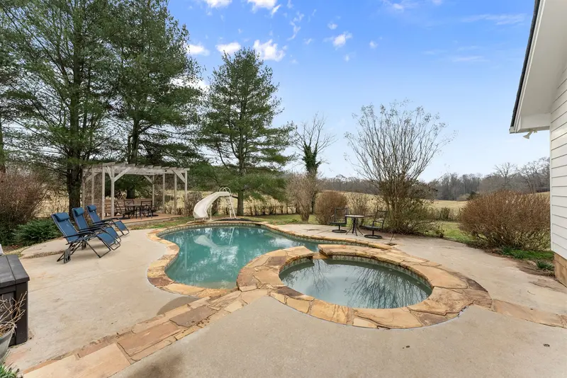 Gunite Pool & Hot Tub