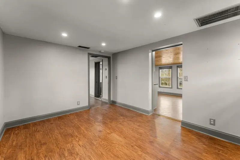 Cottage living room alternate angle